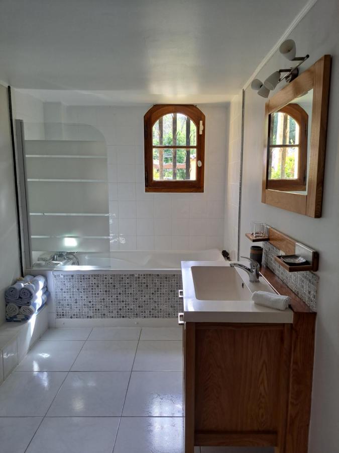 Rez De Jardin Villa Presqu'Ile De Giens Hyères Dış mekan fotoğraf